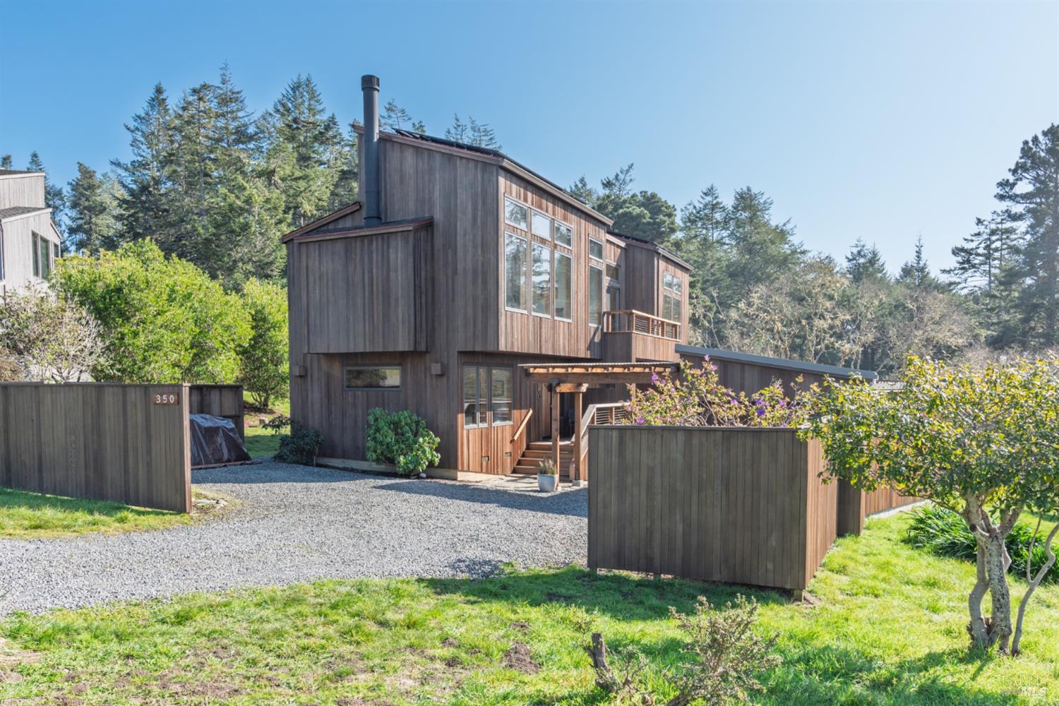 Detail Gallery Image 2 of 32 For 350 Conifer Close Rd, The Sea Ranch,  CA 95497 - 2 Beds | 2/1 Baths