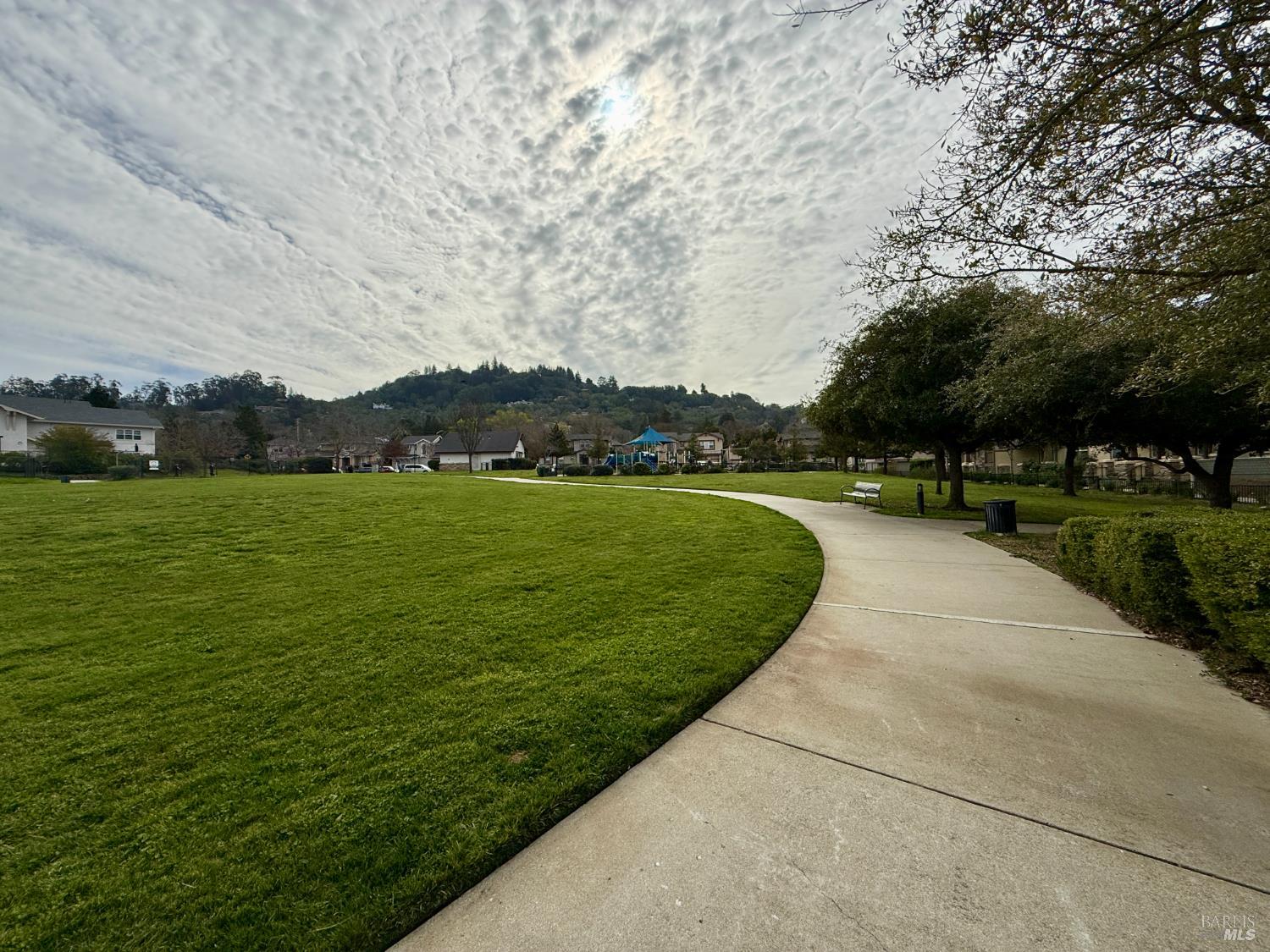 Detail Gallery Image 35 of 36 For 91 Almond Ct, San Rafael,  CA 94903 - 2 Beds | 2/1 Baths