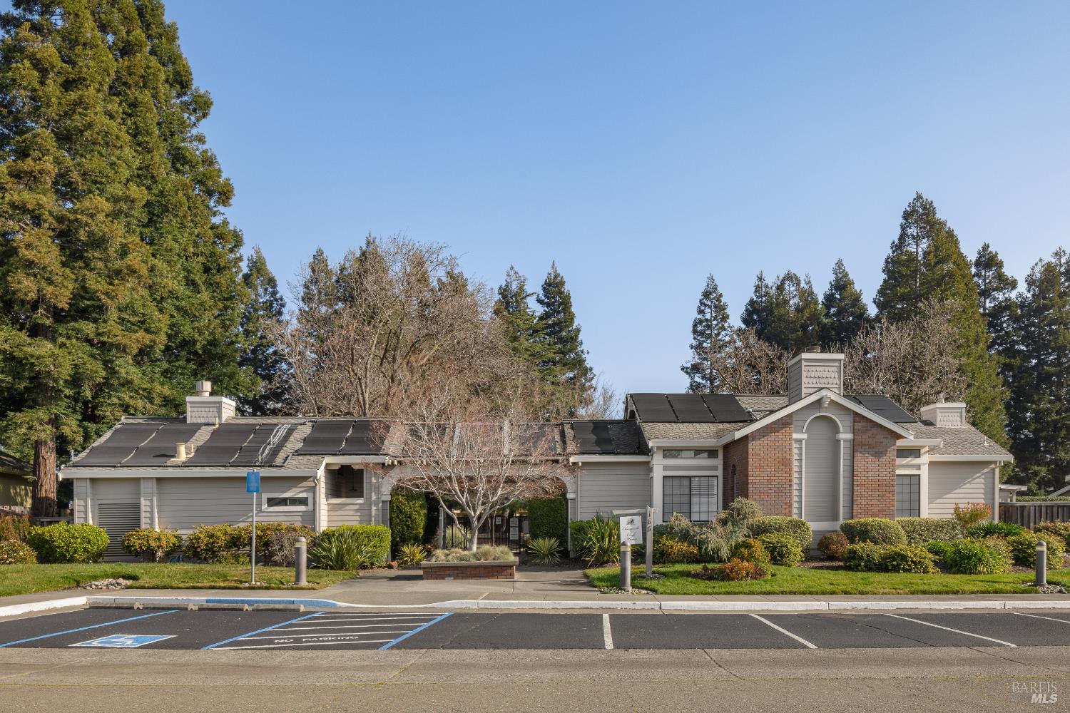 Detail Gallery Image 31 of 35 For 229 S Temelec Cir, Sonoma,  CA 95476 - 3 Beds | 2/1 Baths