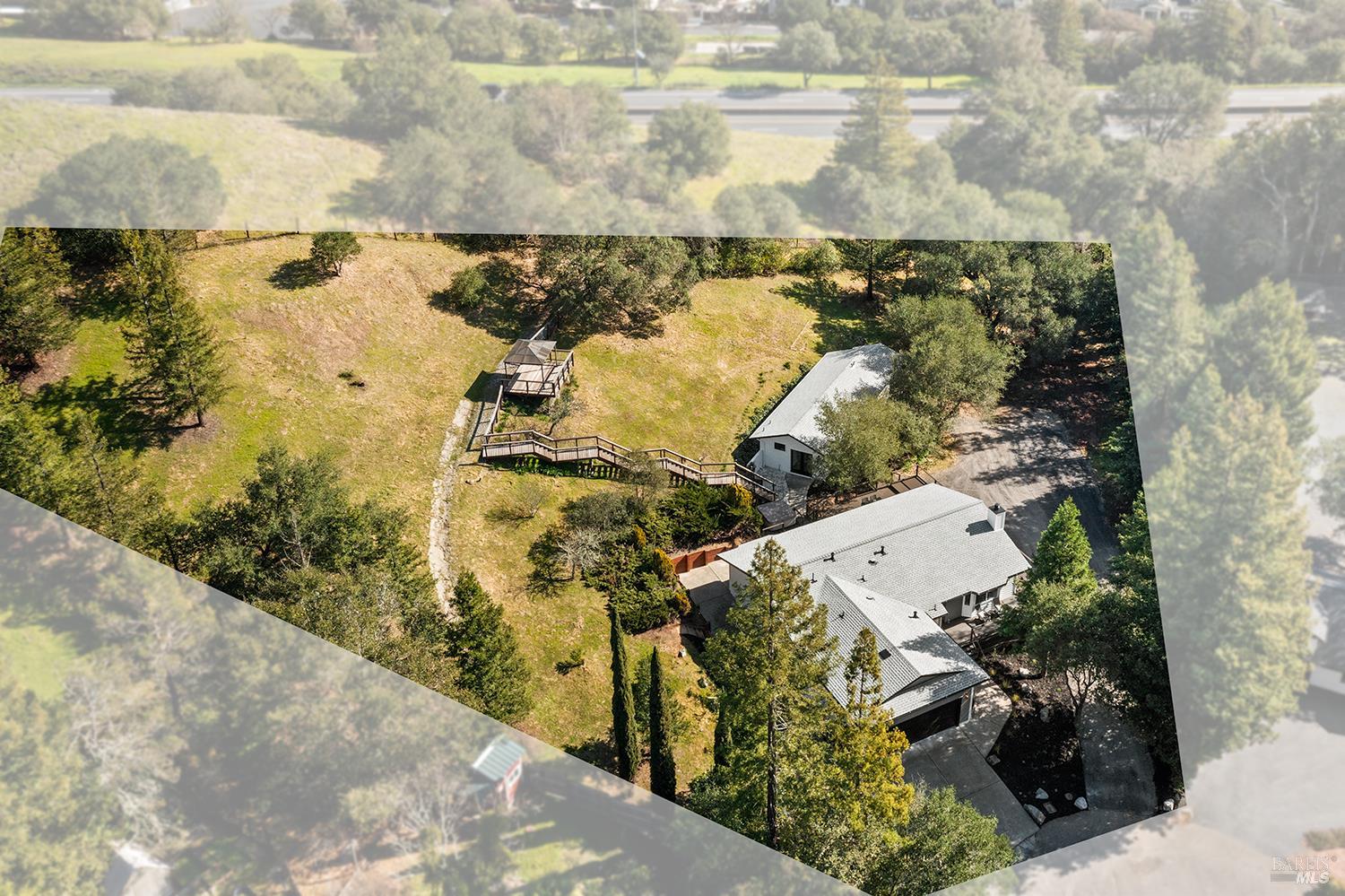 Detail Gallery Image 45 of 48 For 210 Burgundy Rd, Healdsburg,  CA 95448 - 3 Beds | 3 Baths