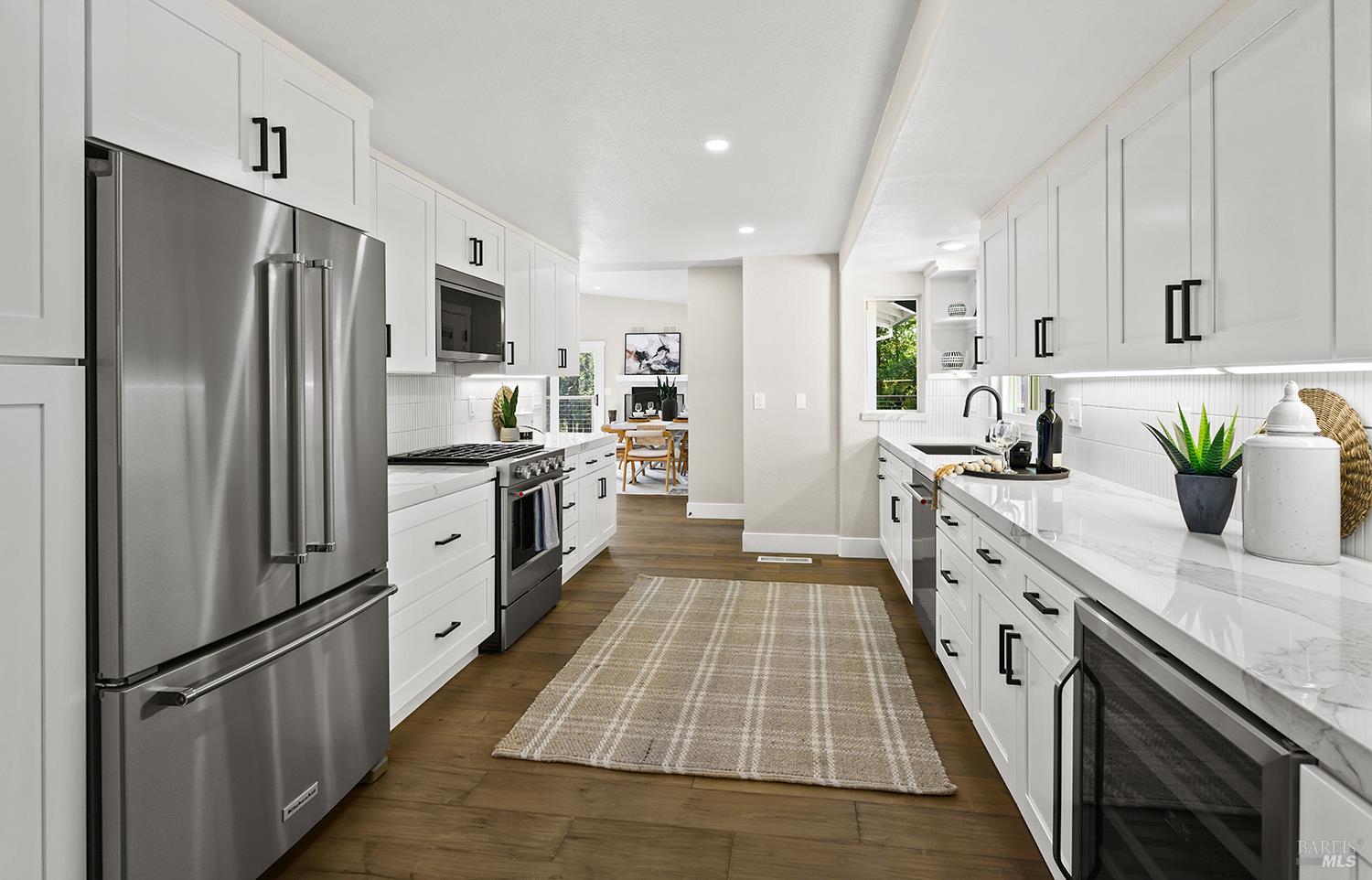 Detail Gallery Image 6 of 48 For 210 Burgundy Rd, Healdsburg,  CA 95448 - 3 Beds | 3 Baths