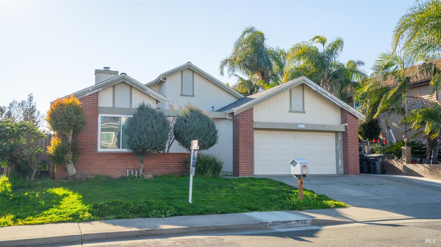 Detail Gallery Image 3 of 41 For 2913 Balsam Ct, Fairfield,  CA 94533 - 4 Beds | 2 Baths