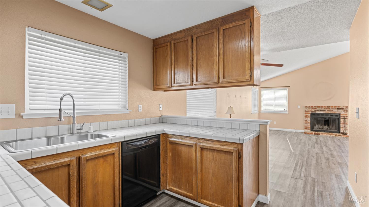 Detail Gallery Image 16 of 41 For 2913 Balsam Ct, Fairfield,  CA 94533 - 4 Beds | 2 Baths