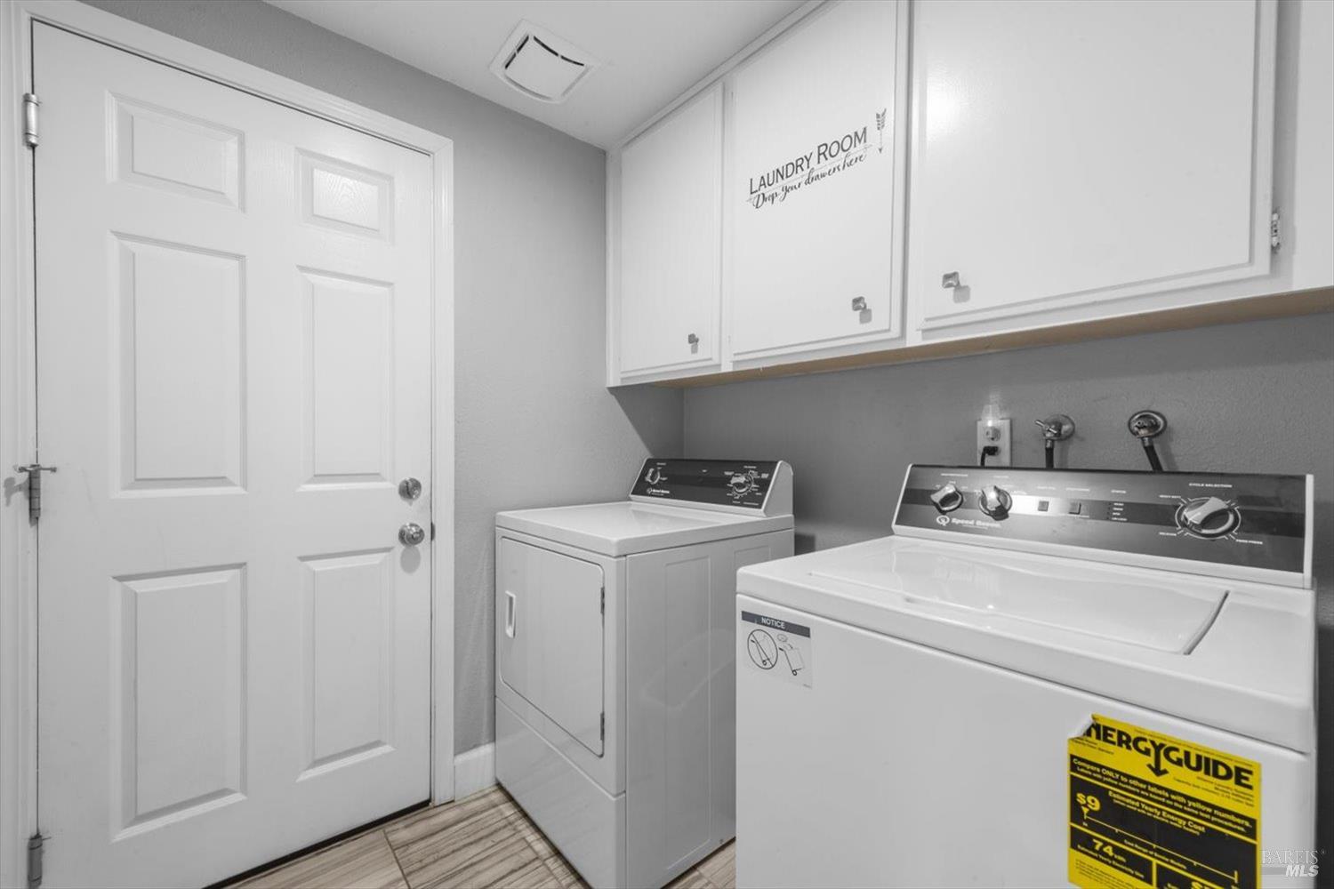 Detail Gallery Image 24 of 65 For 3511 Norwalk Pl, Fairfield,  CA 94534 - 5 Beds | 3 Baths