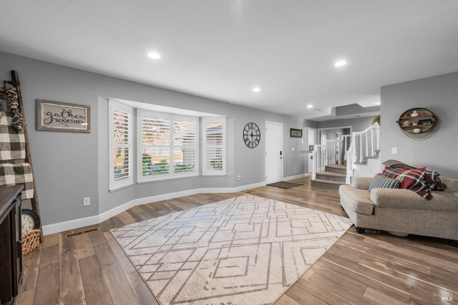 Detail Gallery Image 7 of 65 For 3511 Norwalk Pl, Fairfield,  CA 94534 - 5 Beds | 3 Baths