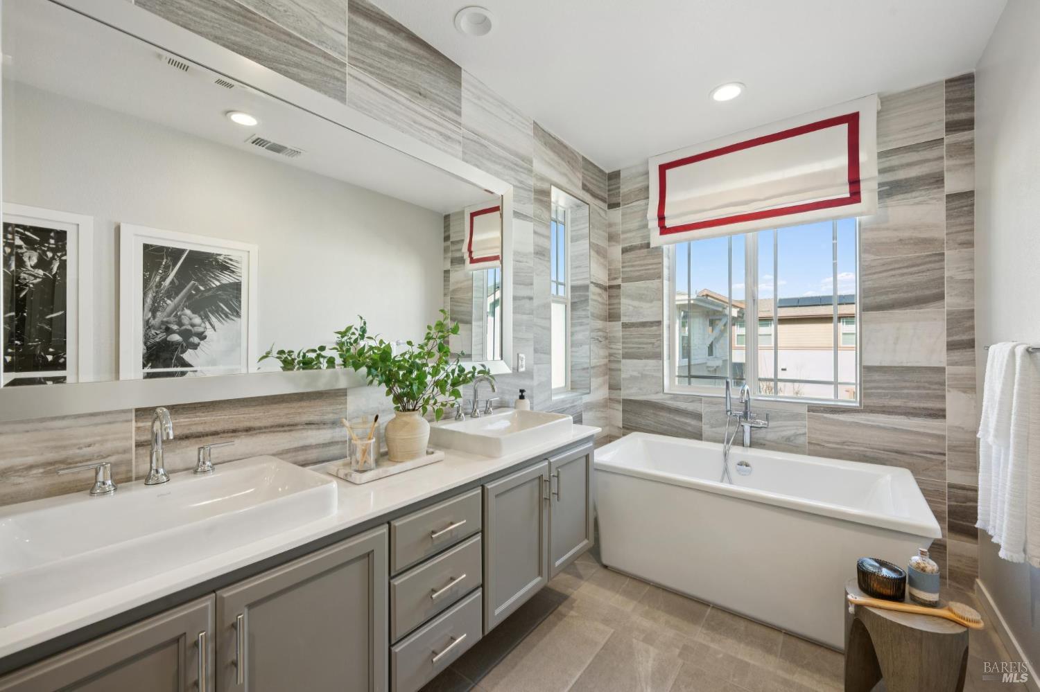 Detail Gallery Image 40 of 78 For 1805 Alvarado St, Petaluma,  CA 94952 - 4 Beds | 3 Baths