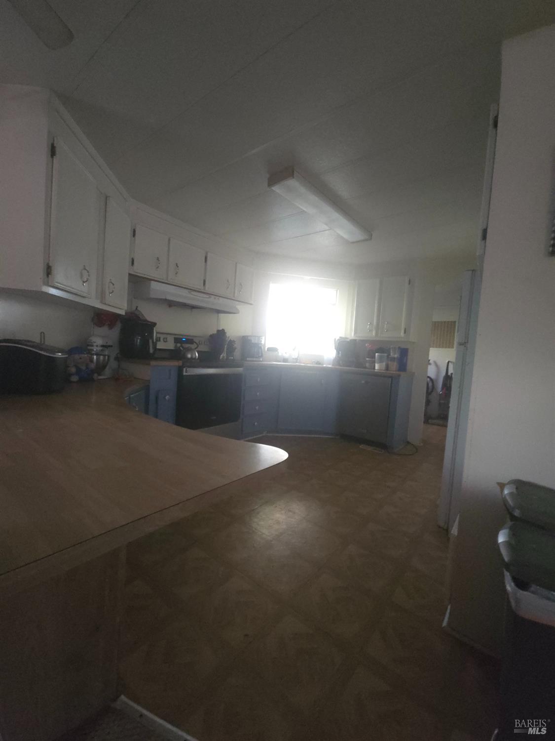 Detail Gallery Image 8 of 11 For 3114 Manzanita Rd, Nice,  CA 95464 - 3 Beds | 2 Baths