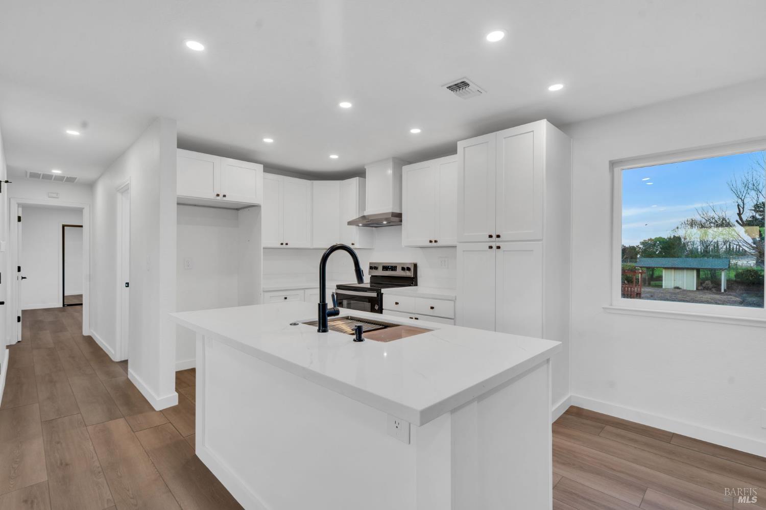 Detail Gallery Image 19 of 93 For 7562 Paddon Rd, Vacaville,  CA 95688 - 3 Beds | 2 Baths