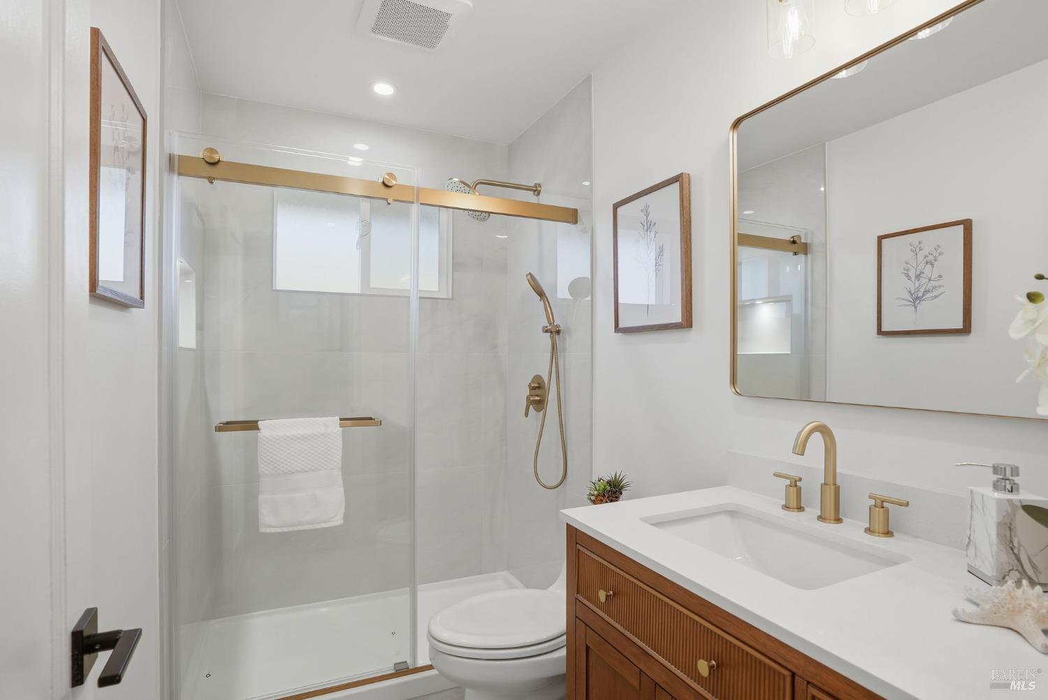 Detail Gallery Image 24 of 34 For 1316 Empire St, Fairfield,  CA 94533 - 3 Beds | 1 Baths