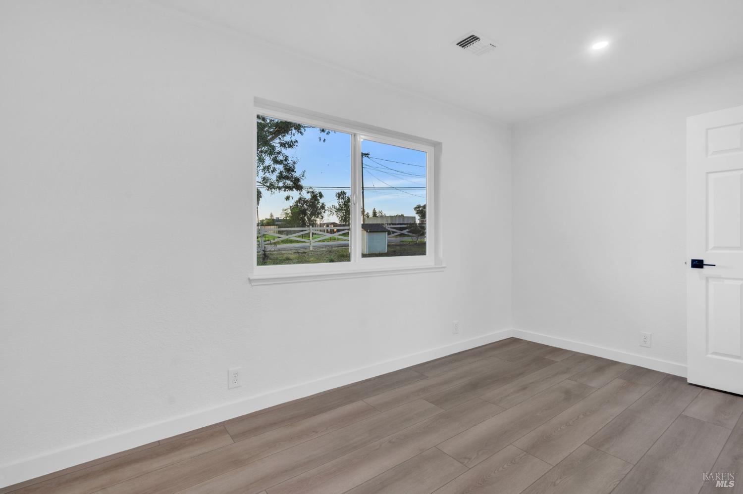 Detail Gallery Image 34 of 93 For 7562 Paddon Rd, Vacaville,  CA 95688 - 3 Beds | 2 Baths