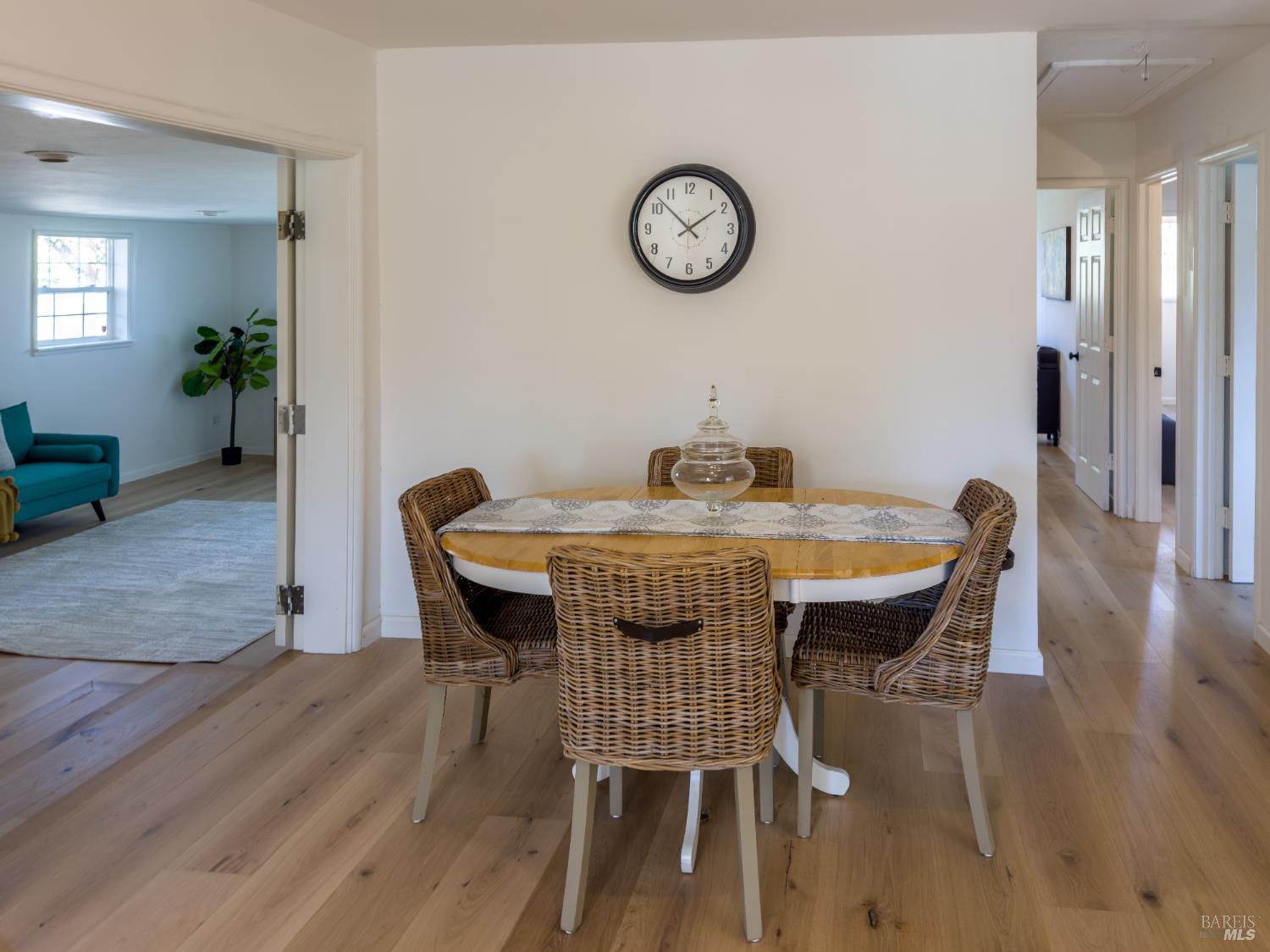 Detail Gallery Image 34 of 37 For 1880 Clayton Way, Concord,  CA 94519 - 4 Beds | 3 Baths