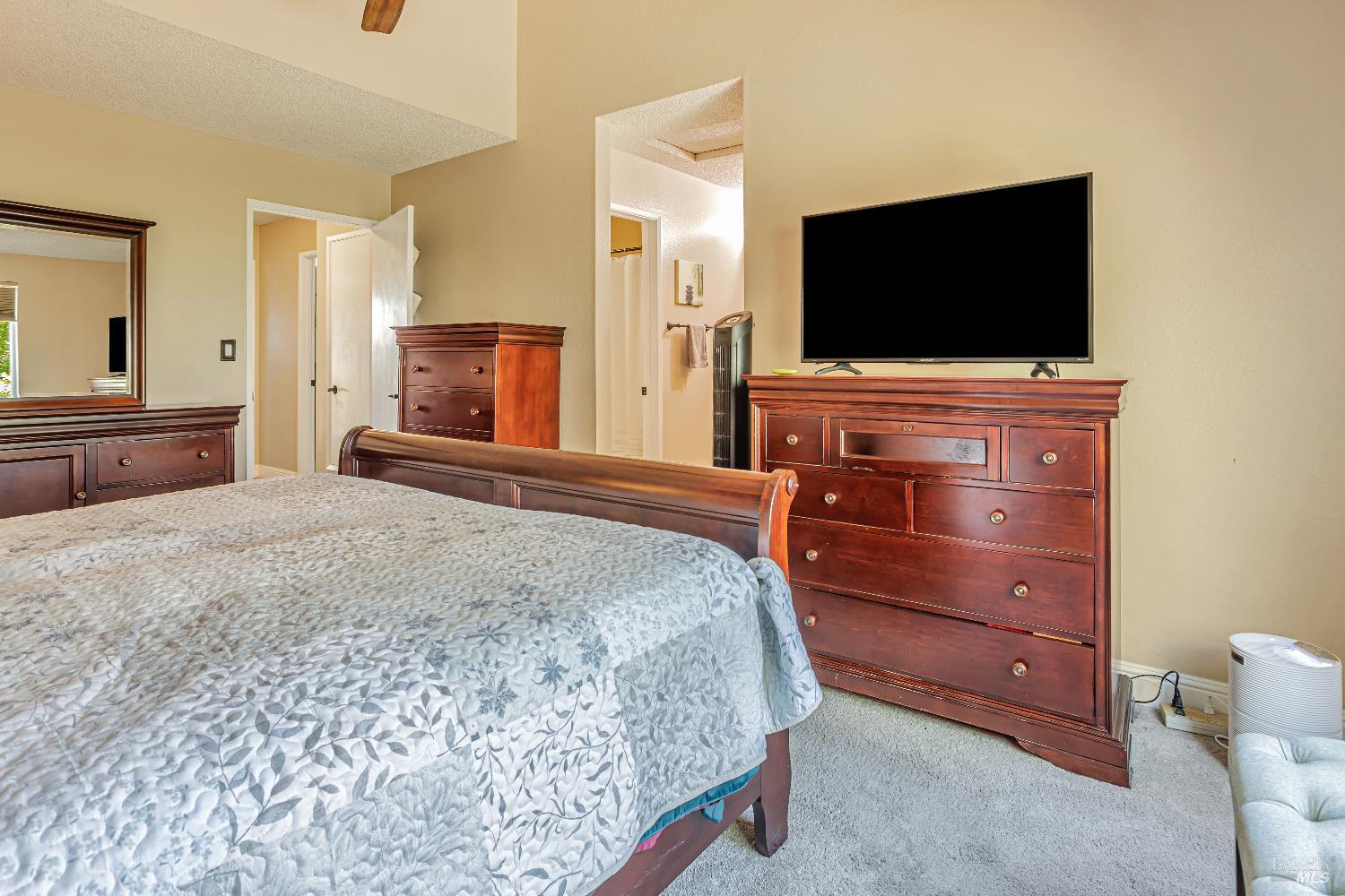 Detail Gallery Image 24 of 36 For 1 Oak Crest Ct #D,  Novato,  CA 94947 - 3 Beds | 2/1 Baths