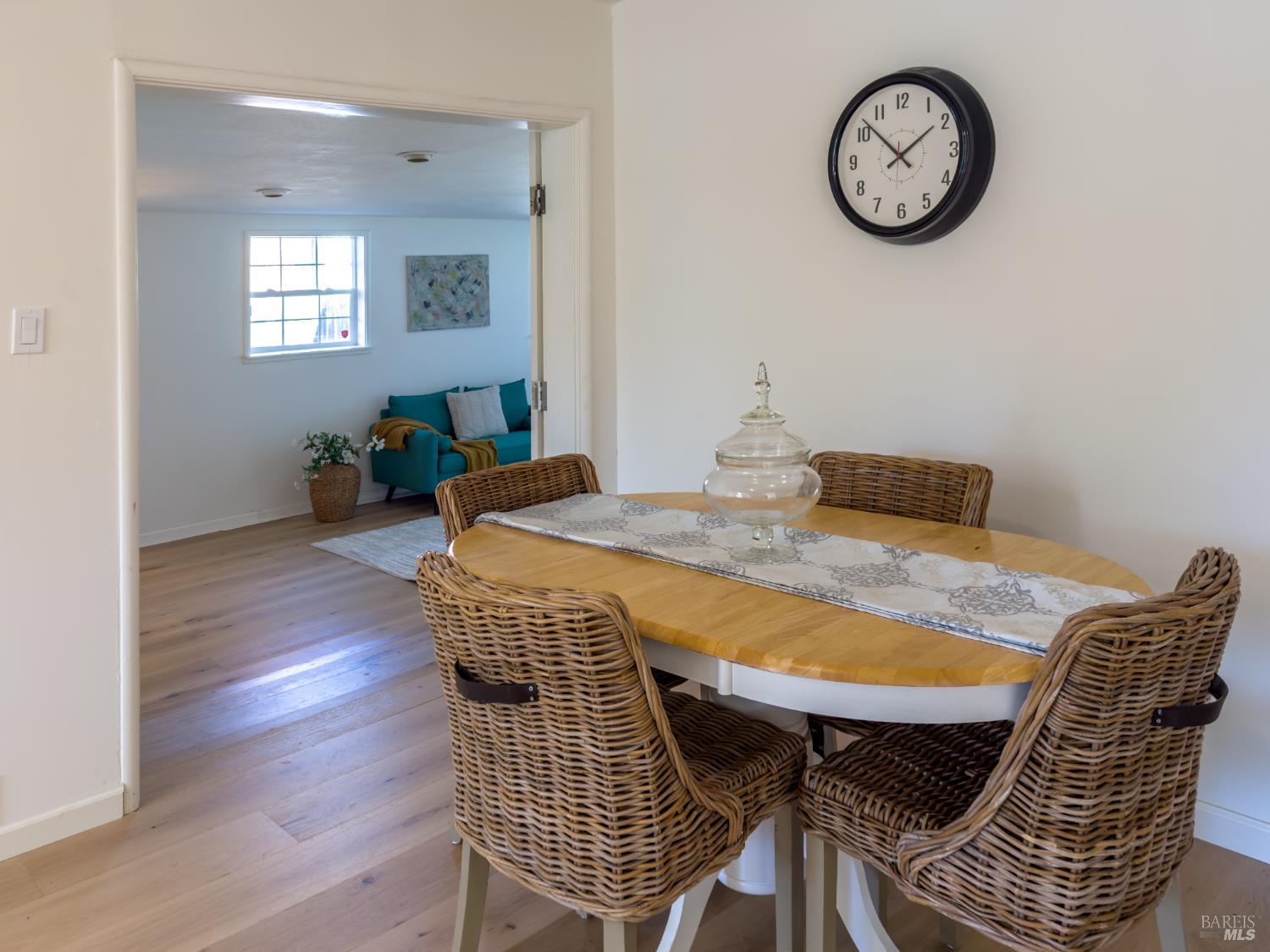 Detail Gallery Image 33 of 37 For 1880 Clayton Way, Concord,  CA 94519 - 4 Beds | 3 Baths