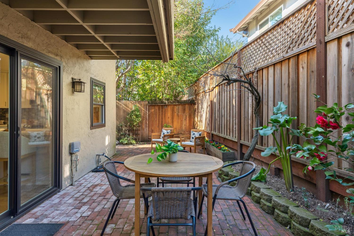 Detail Gallery Image 30 of 32 For 818 2nd St, Sonoma,  CA 95476 - 3 Beds | 2/1 Baths