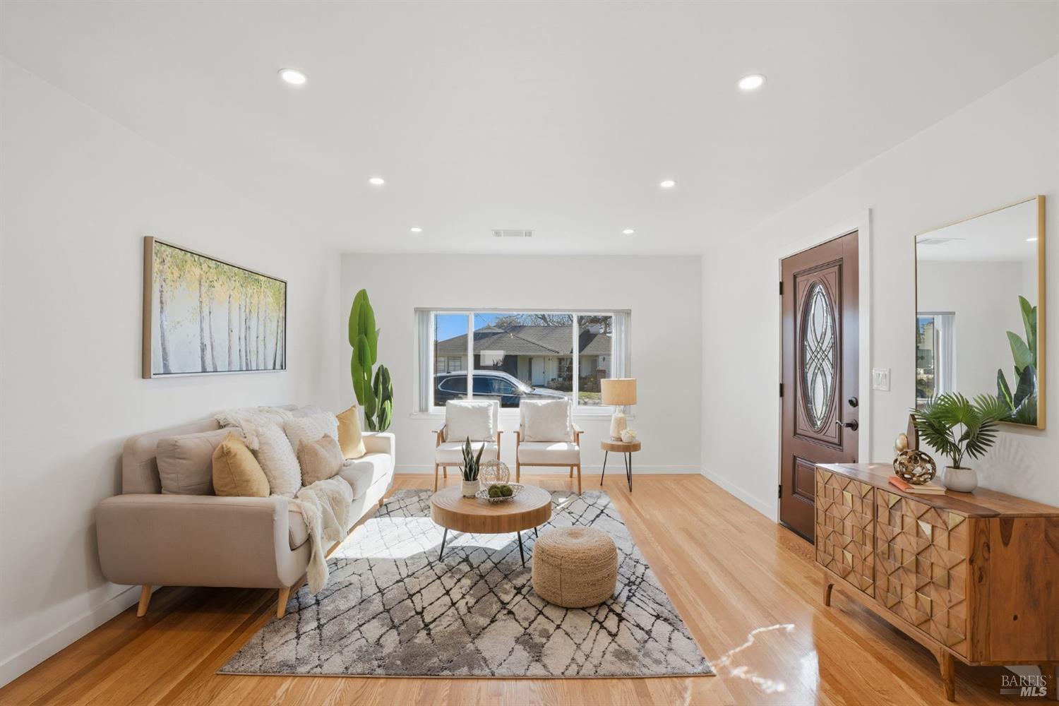 Detail Gallery Image 7 of 34 For 1316 Empire St, Fairfield,  CA 94533 - 3 Beds | 1 Baths