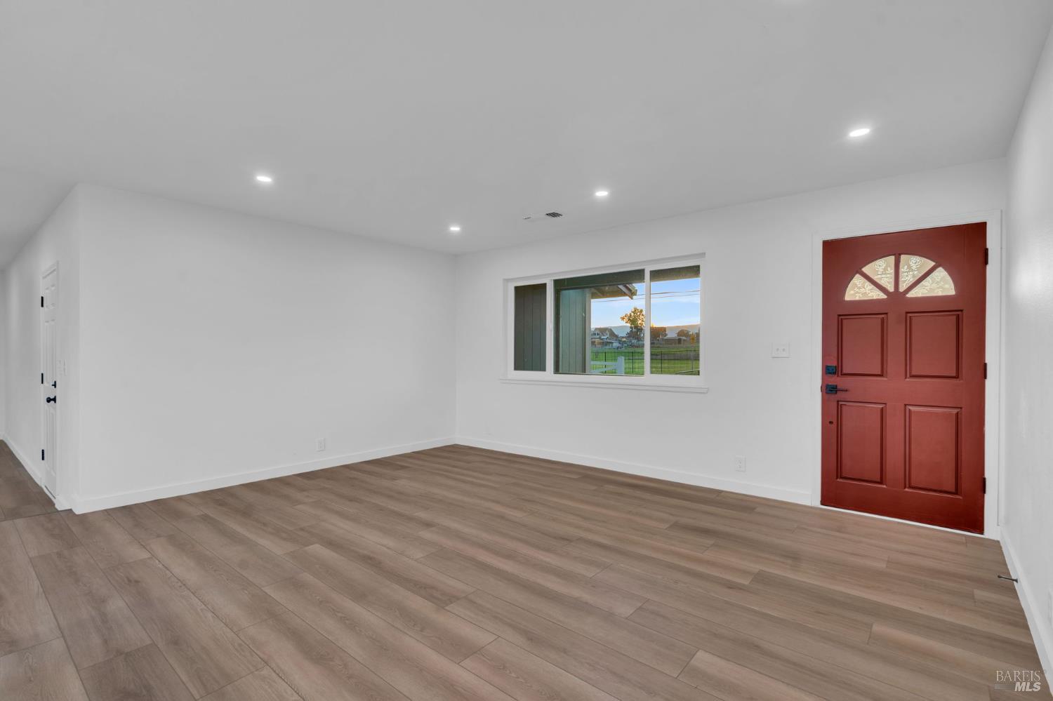 Detail Gallery Image 14 of 93 For 7562 Paddon Rd, Vacaville,  CA 95688 - 3 Beds | 2 Baths