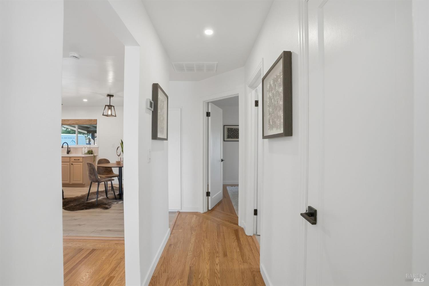 Detail Gallery Image 6 of 34 For 1316 Empire St, Fairfield,  CA 94533 - 3 Beds | 1 Baths