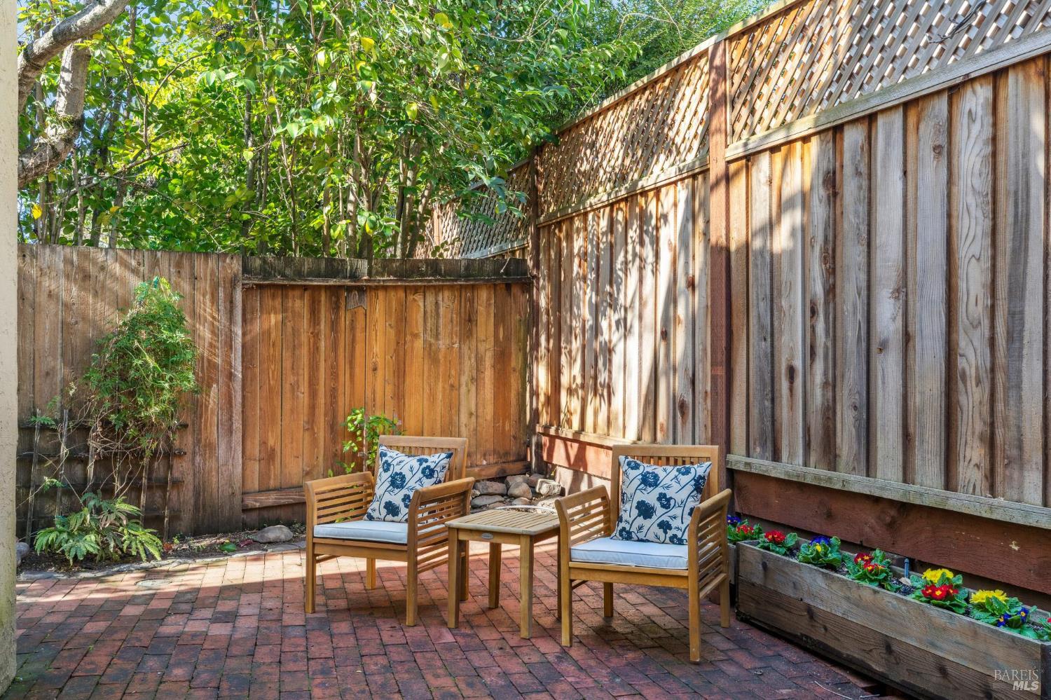 Detail Gallery Image 29 of 32 For 818 2nd St, Sonoma,  CA 95476 - 3 Beds | 2/1 Baths