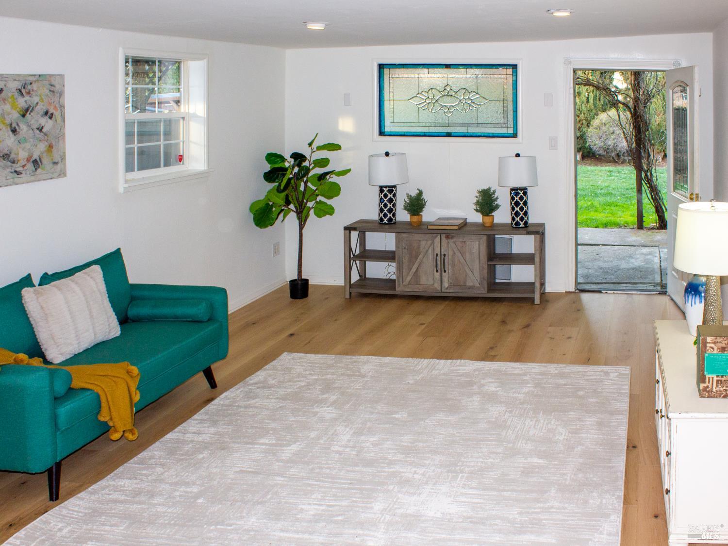 Detail Gallery Image 17 of 37 For 1880 Clayton Way, Concord,  CA 94519 - 4 Beds | 3 Baths