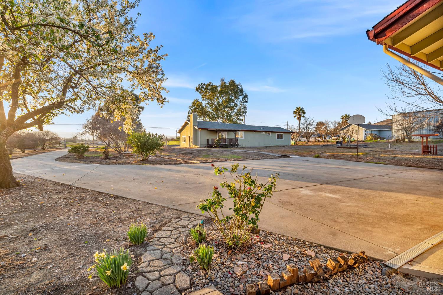 Detail Gallery Image 64 of 93 For 7562 Paddon Rd, Vacaville,  CA 95688 - 3 Beds | 2 Baths