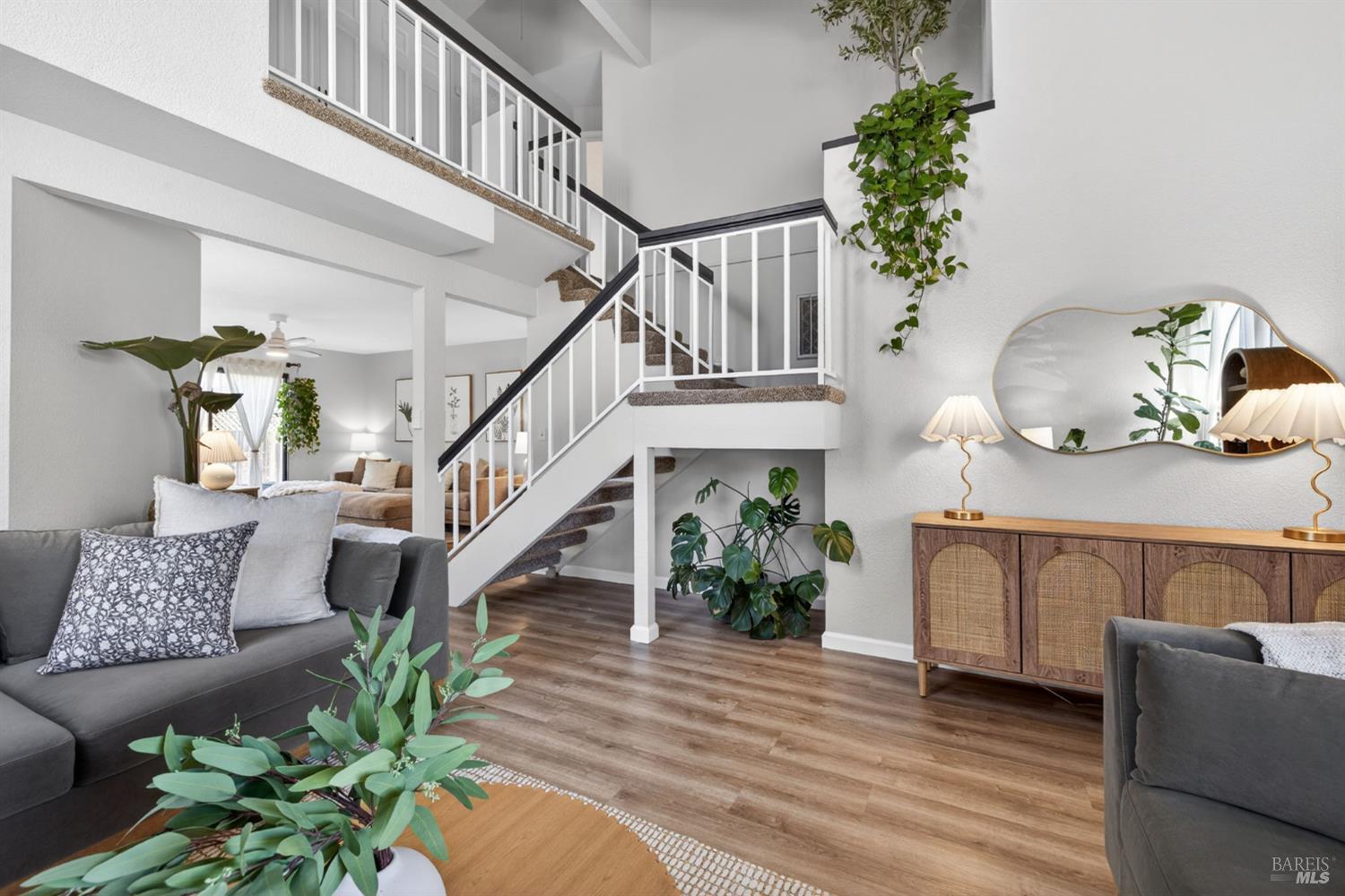 Detail Gallery Image 13 of 48 For 207 Othello Ct, Windsor,  CA 95492 - 4 Beds | 3 Baths