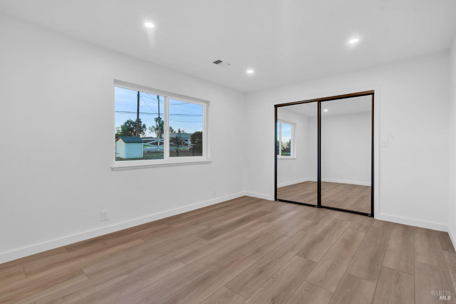 Detail Gallery Image 33 of 93 For 7562 Paddon Rd, Vacaville,  CA 95688 - 3 Beds | 2 Baths