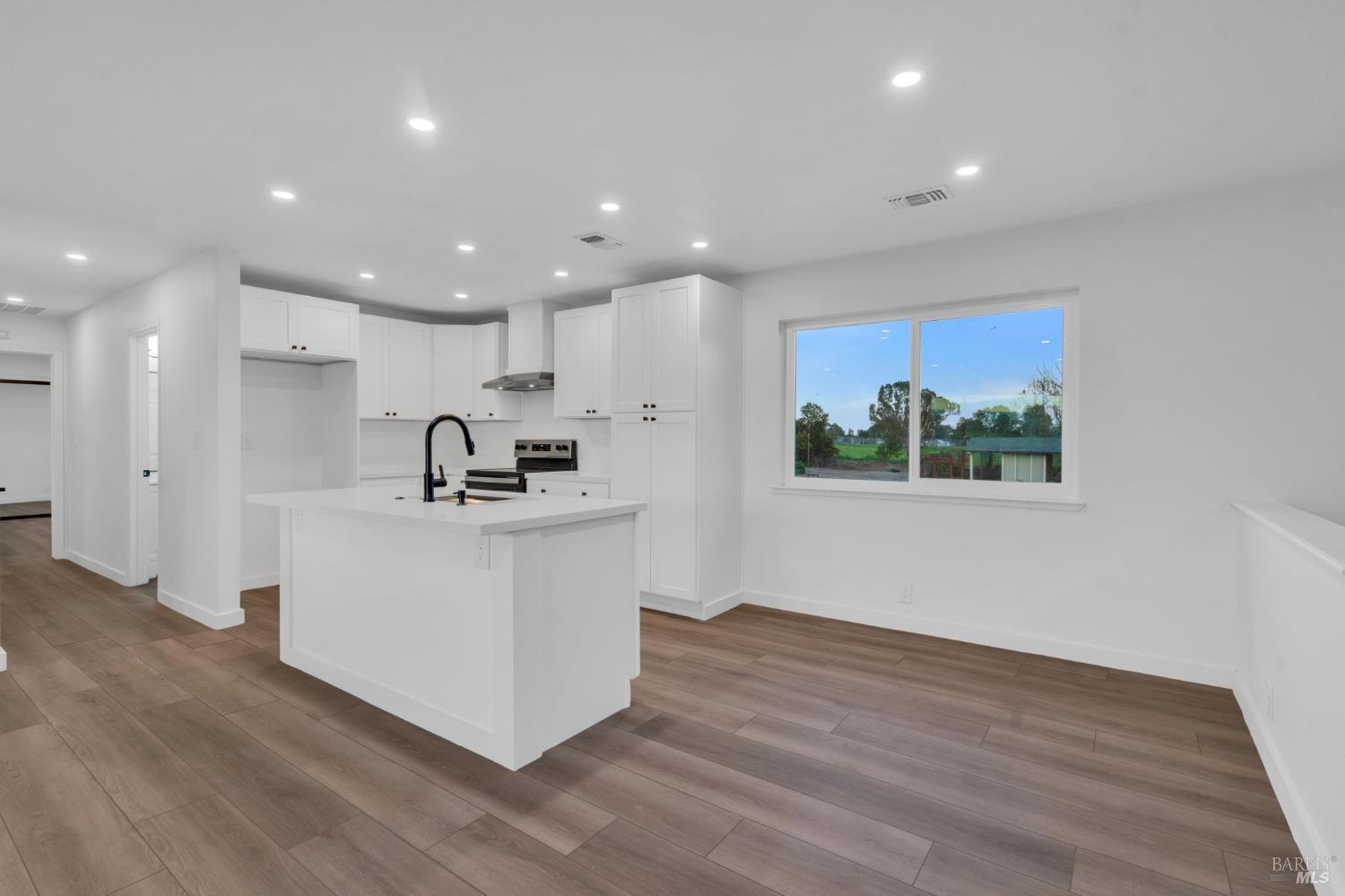 Detail Gallery Image 20 of 93 For 7562 Paddon Rd, Vacaville,  CA 95688 - 3 Beds | 2 Baths