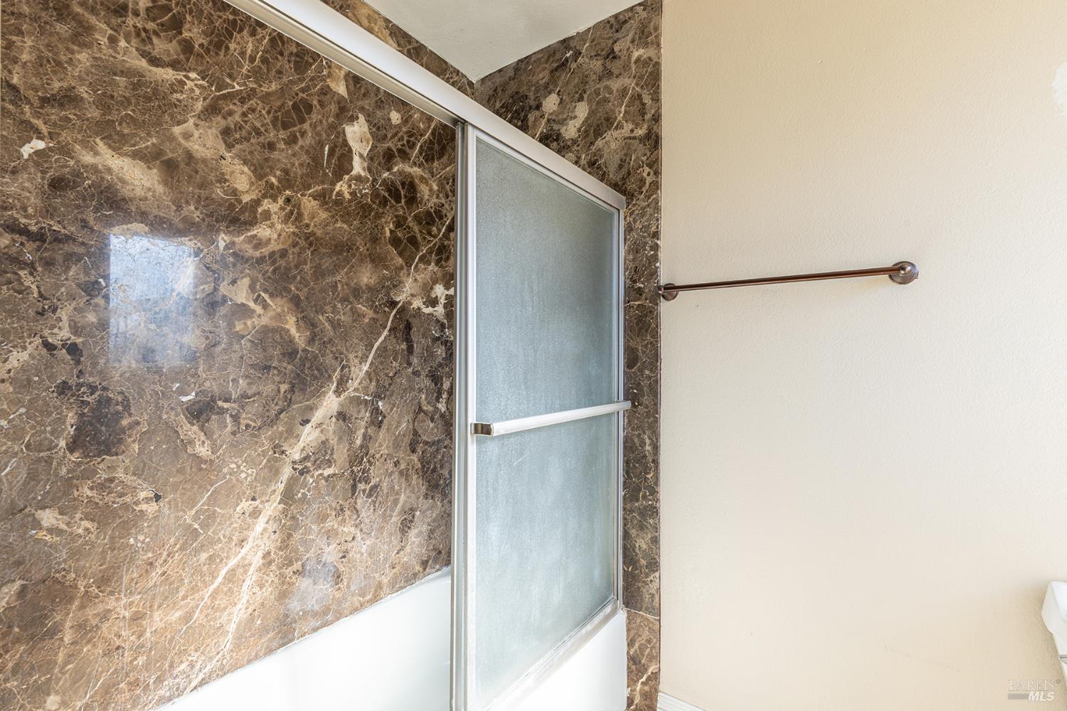 Detail Gallery Image 25 of 41 For 380 Claridge Ct, Vacaville,  CA 95687 - 4 Beds | 2/1 Baths