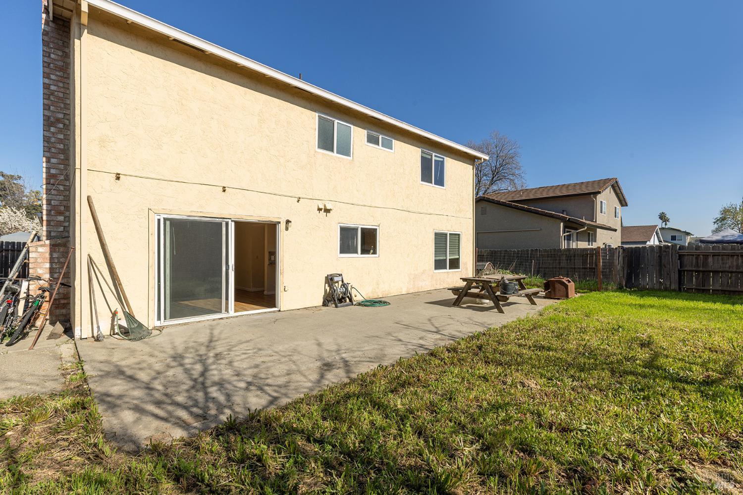 Detail Gallery Image 37 of 41 For 380 Claridge Ct, Vacaville,  CA 95687 - 4 Beds | 2/1 Baths