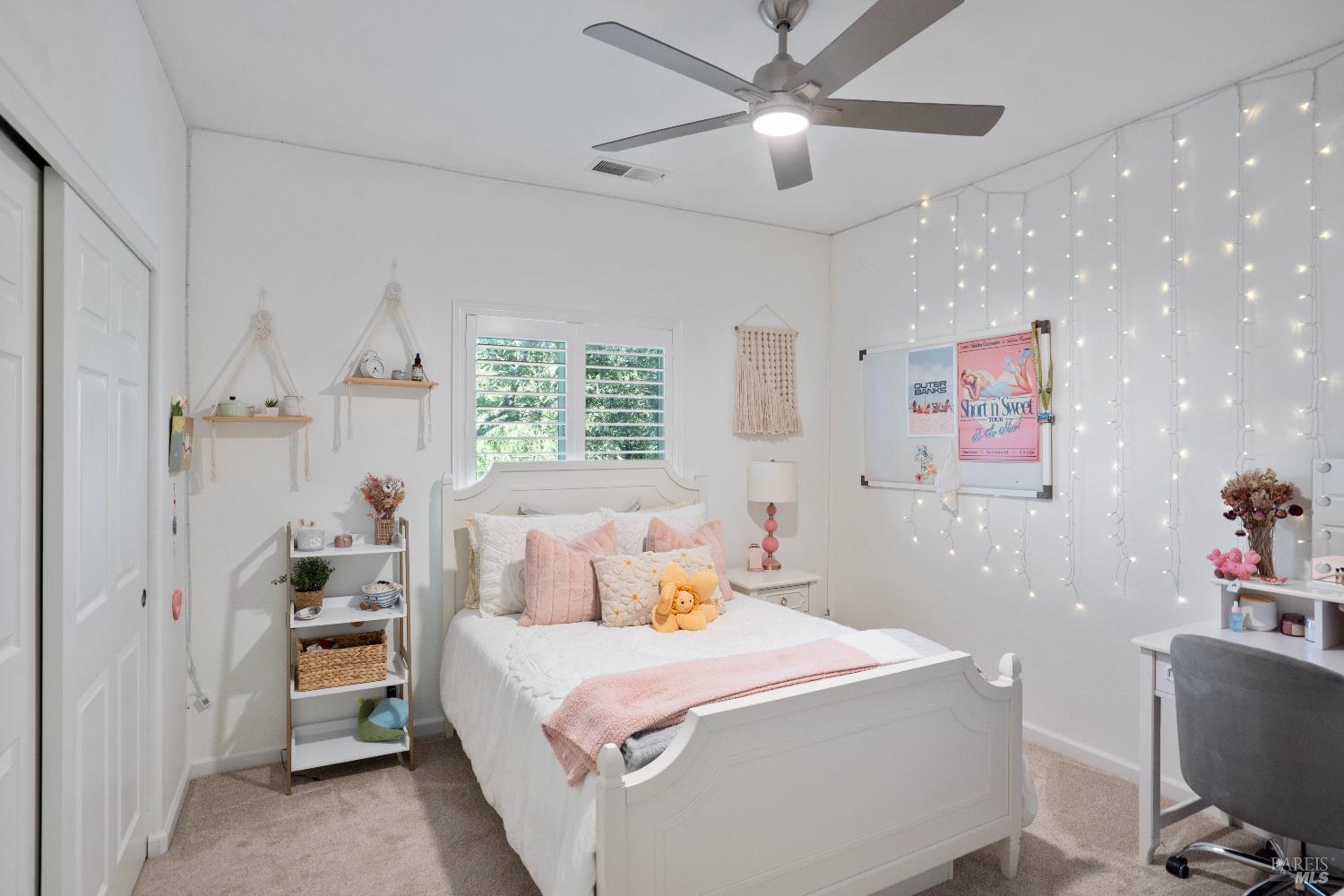 Detail Gallery Image 27 of 56 For 120 Eichten Ln, Penngrove,  CA 94951 - 4 Beds | 2/1 Baths