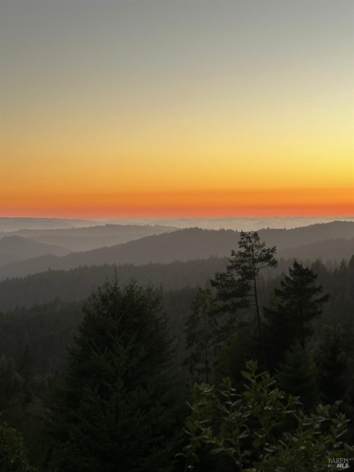 Detail Gallery Image 34 of 45 For 13333 Low Gap Rd, Ukiah,  CA 95482 - 5 Beds | 2/1 Baths