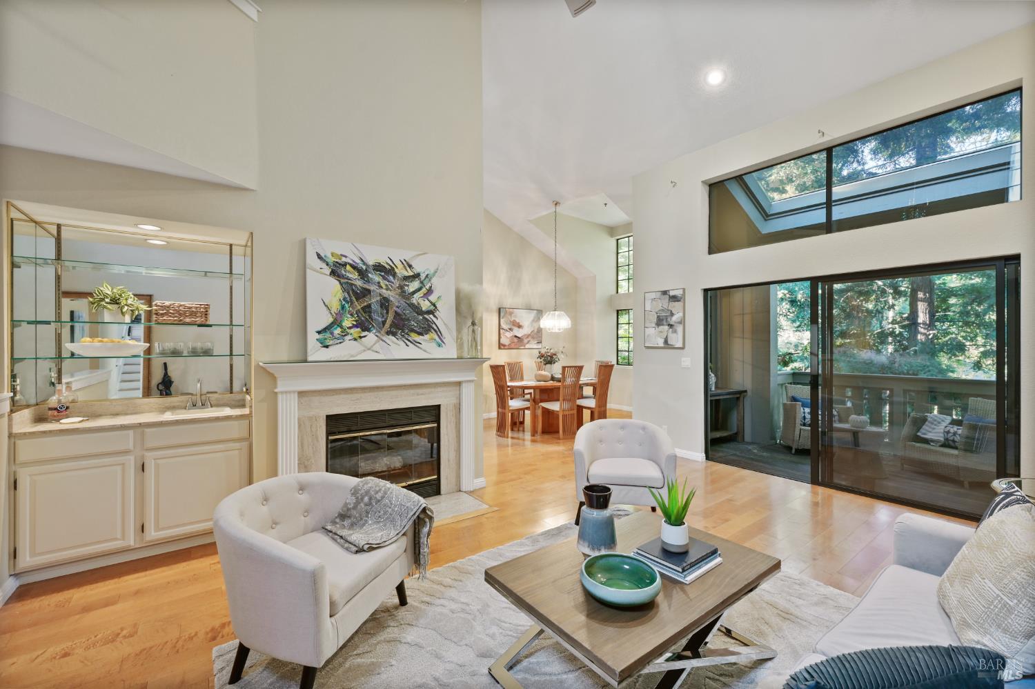 Detail Gallery Image 3 of 31 For 258 Pelican Ln, Novato,  CA 94949 - 2 Beds | 2/1 Baths