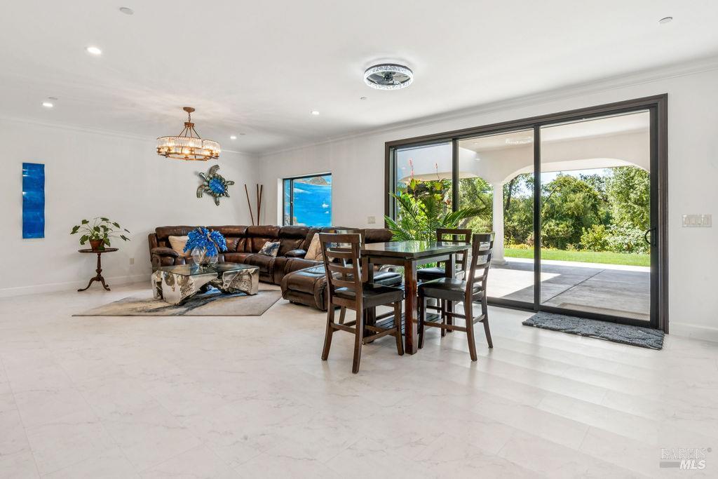 Detail Gallery Image 25 of 61 For 695 Quietwater Rd, Santa Rosa,  CA 95404 - 4 Beds | 3/1 Baths