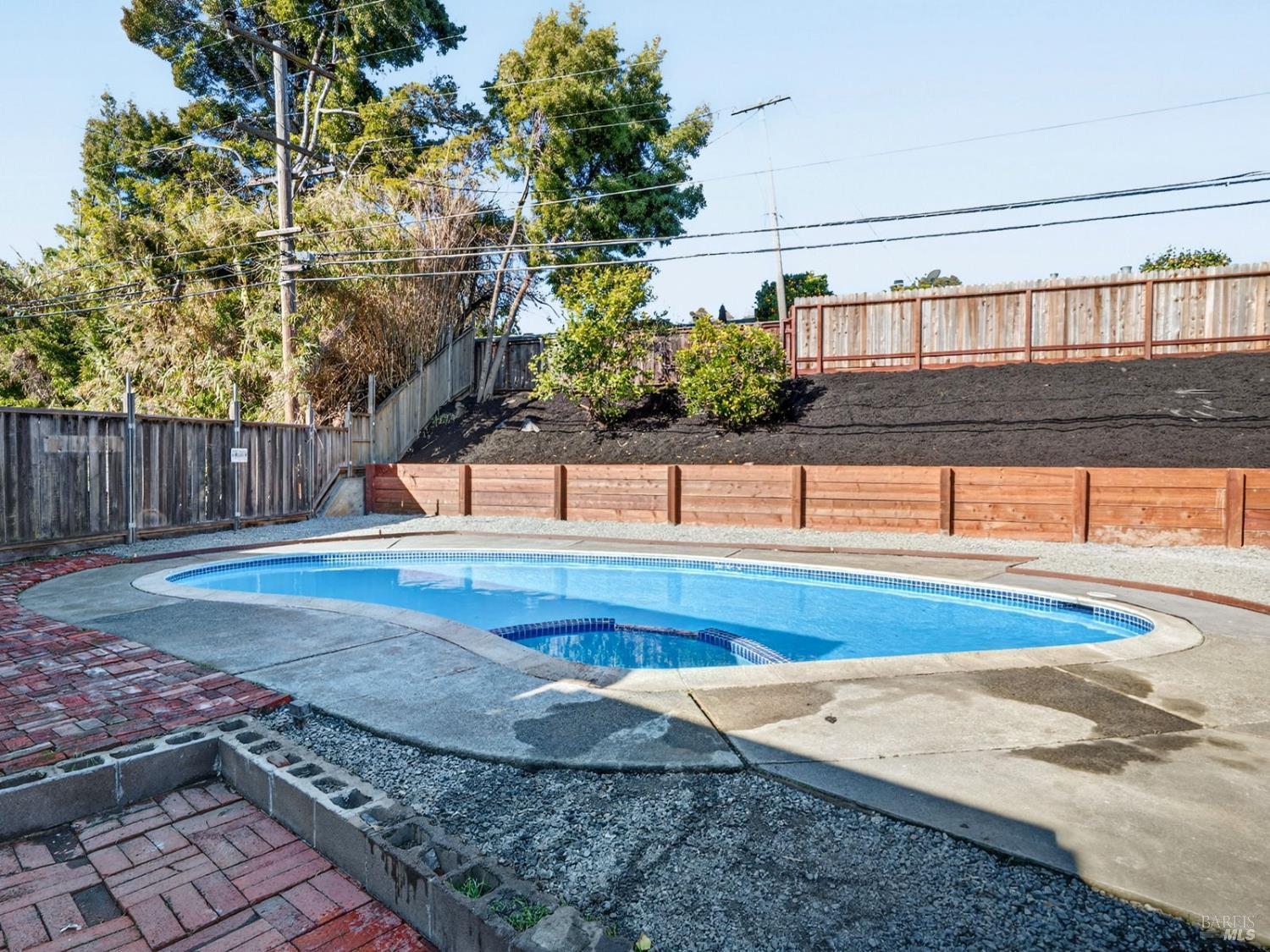 Detail Gallery Image 27 of 44 For 1014 Henry Ct, Vallejo,  CA 94591 - 3 Beds | 2 Baths