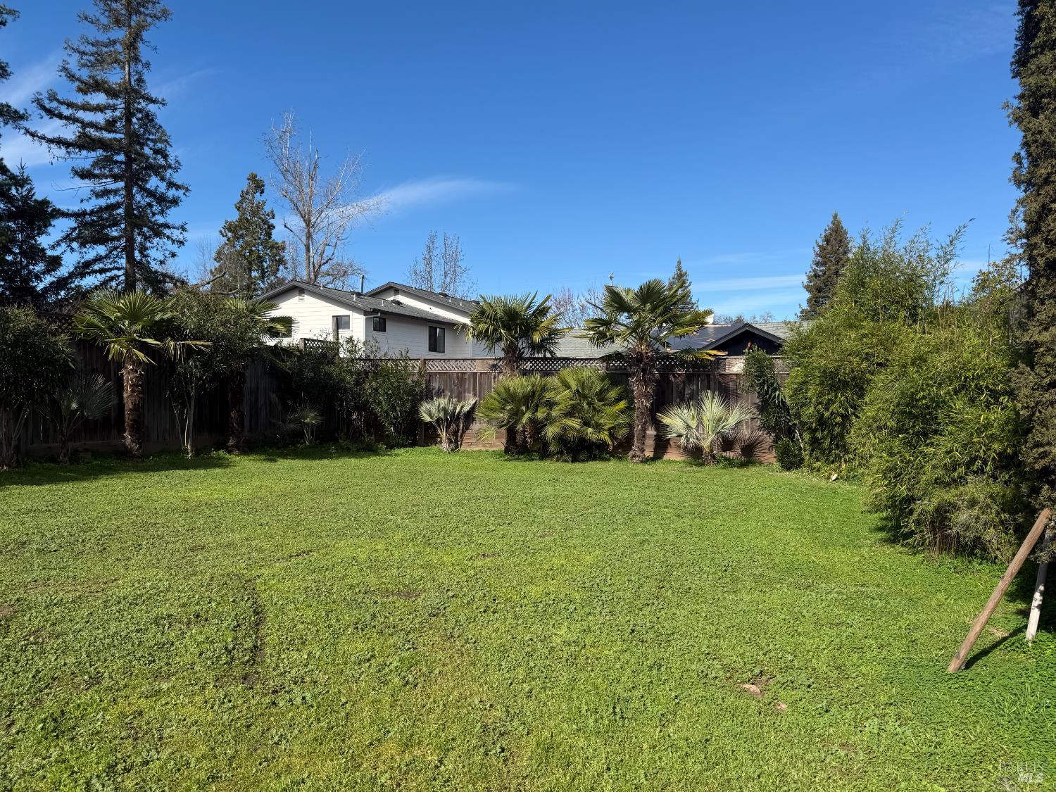 Detail Gallery Image 5 of 14 For 472 Church St, Sonoma,  CA 95476 - 1 Beds | 2 Baths