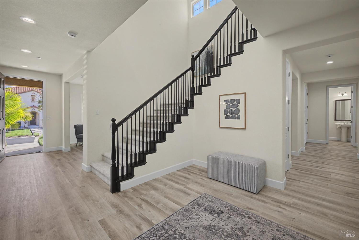 Detail Gallery Image 9 of 73 For 685 Elderberry Loop, Vacaville,  CA 95688 - 5 Beds | 4/1 Baths