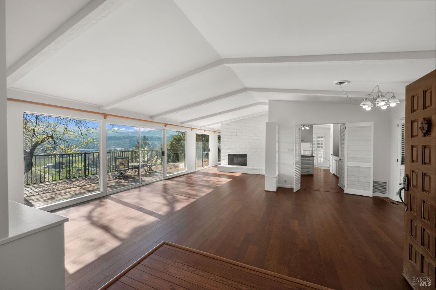 Detail Gallery Image 10 of 54 For 121 Knoll Pl, Saint Helena,  CA 94574 - 4 Beds | 3/3 Baths