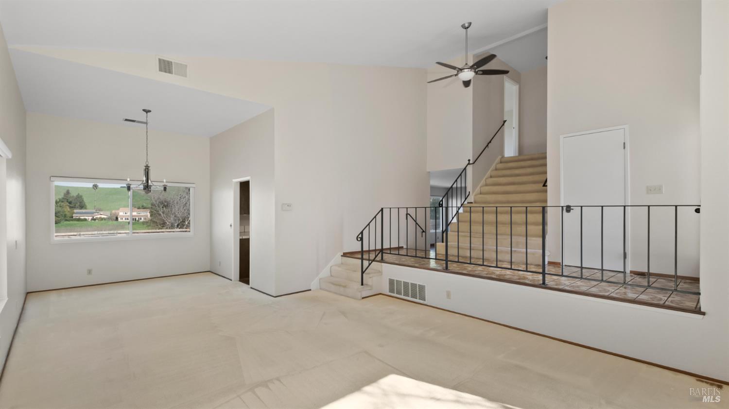 Detail Gallery Image 13 of 56 For 309 Drake Ct, Benicia,  CA 94510 - 3 Beds | 2/1 Baths