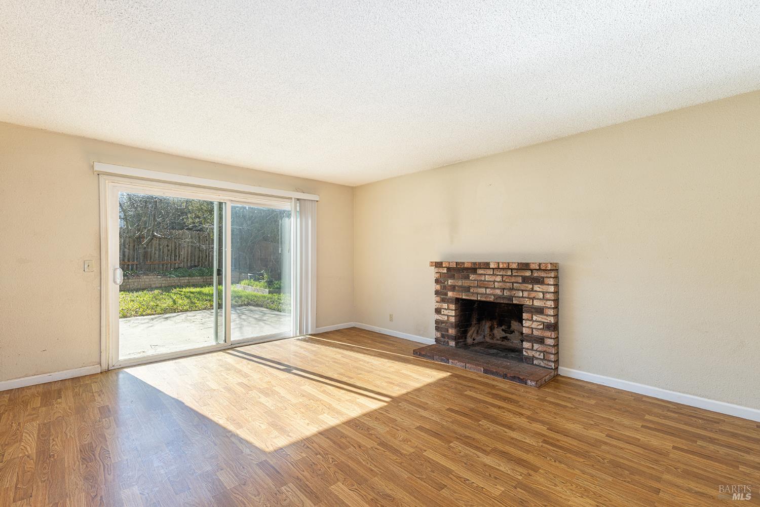 Detail Gallery Image 18 of 41 For 380 Claridge Ct, Vacaville,  CA 95687 - 4 Beds | 2/1 Baths