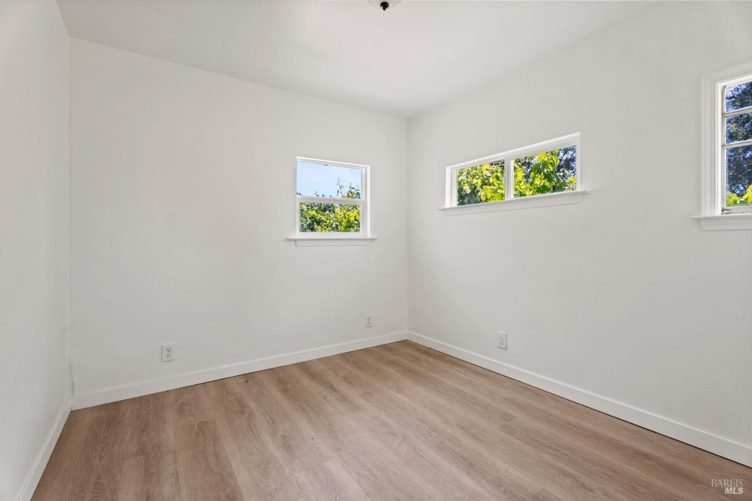 Detail Gallery Image 12 of 20 For 2025 Valley Rd, Willits,  CA 95490 - 2 Beds | 2 Baths