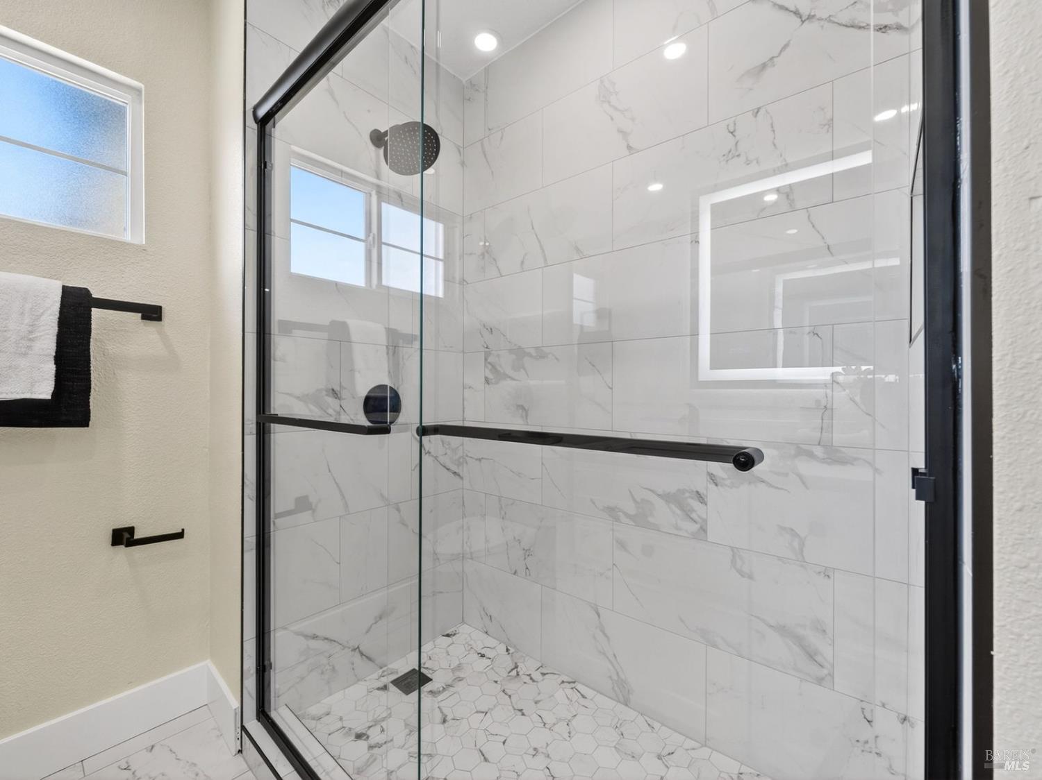 Detail Gallery Image 15 of 44 For 1014 Henry Ct, Vallejo,  CA 94591 - 3 Beds | 2 Baths