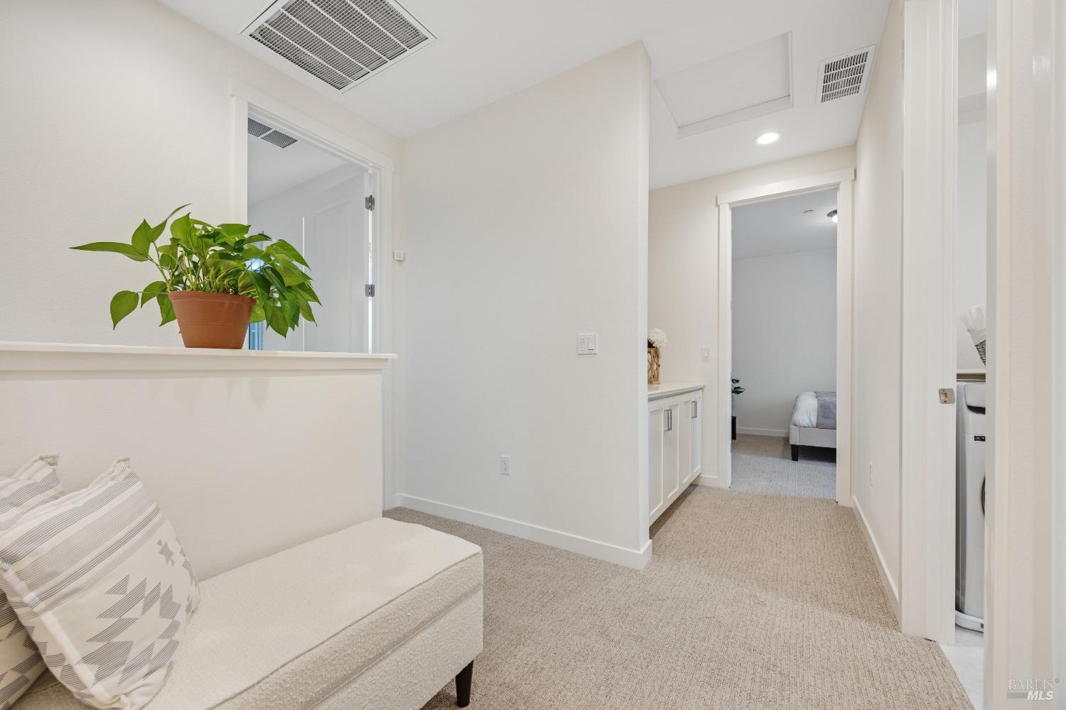 Detail Gallery Image 35 of 44 For 1747 Linden Ln, Santa Rosa,  CA 95404 - 3 Beds | 2/1 Baths