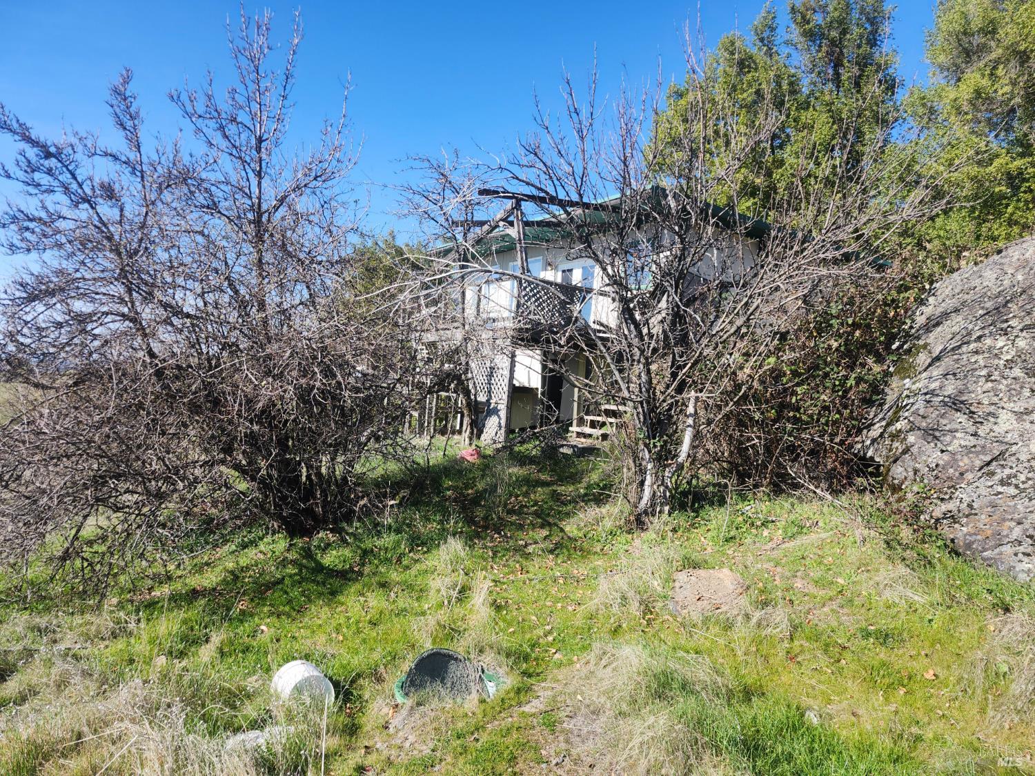 Detail Gallery Image 8 of 14 For 4300 Spyrock Rd, Laytonville,  CA 95585 - 2 Beds | 1 Baths