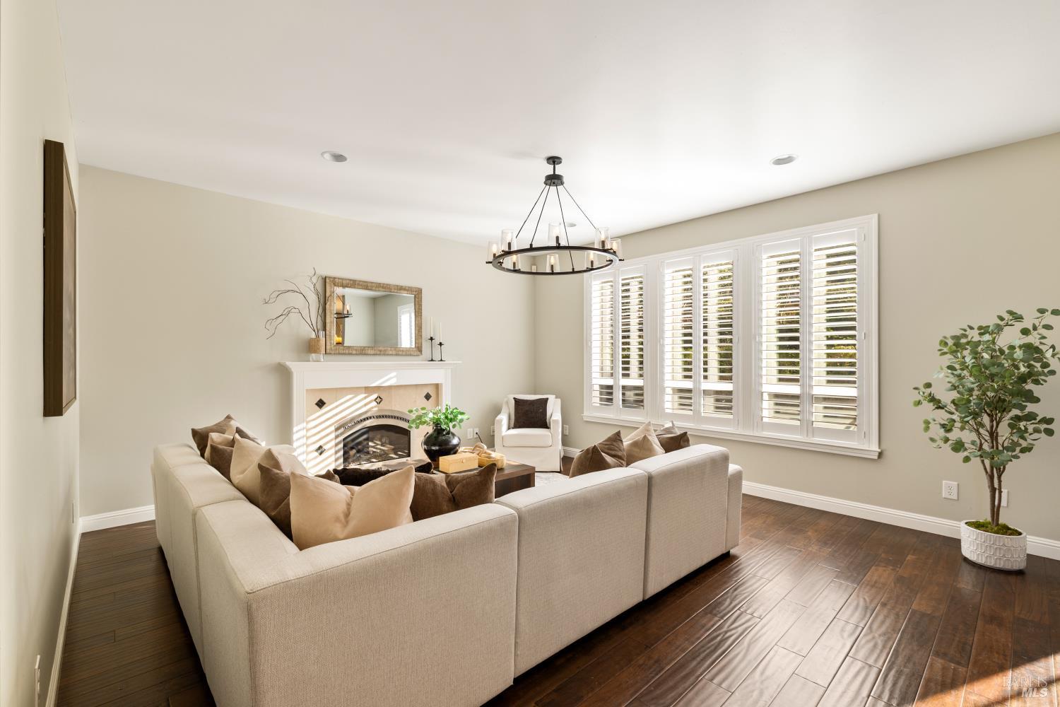 Detail Gallery Image 32 of 91 For 240 Hidden Valley Ln, Vacaville,  CA 95688 - 6 Beds | 3 Baths