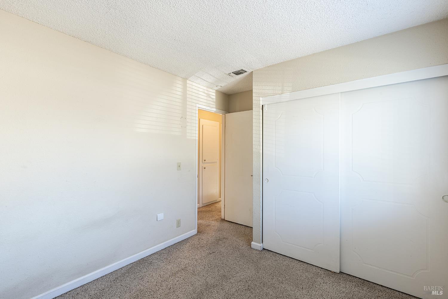 Detail Gallery Image 31 of 41 For 380 Claridge Ct, Vacaville,  CA 95687 - 4 Beds | 2/1 Baths