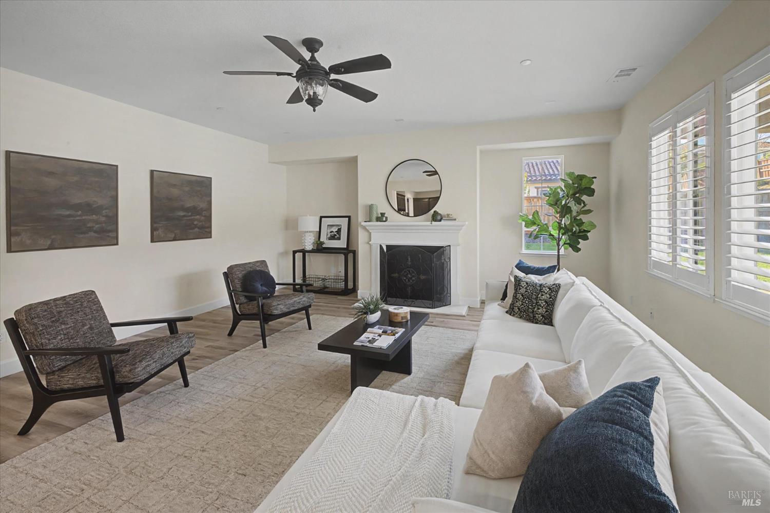 Detail Gallery Image 26 of 73 For 685 Elderberry Loop, Vacaville,  CA 95688 - 5 Beds | 4/1 Baths