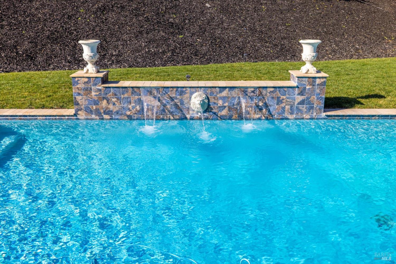 Detail Gallery Image 58 of 73 For 685 Elderberry Loop, Vacaville,  CA 95688 - 5 Beds | 4/1 Baths