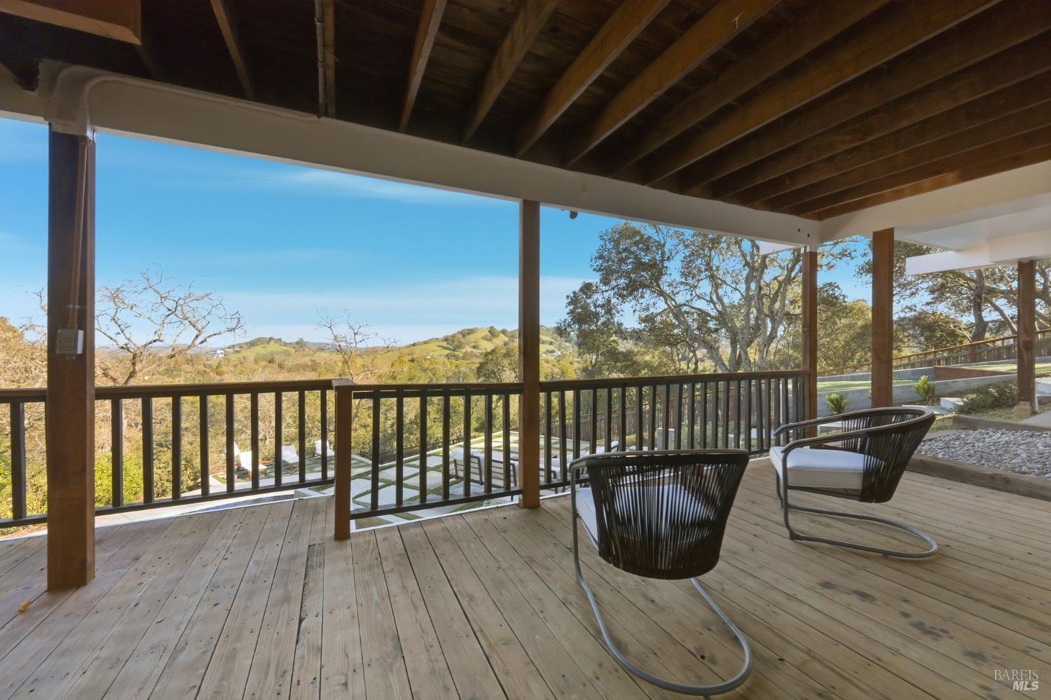 Detail Gallery Image 38 of 42 For 194 Maestro Rd, Novato,  CA 94947 - 4 Beds | 3 Baths