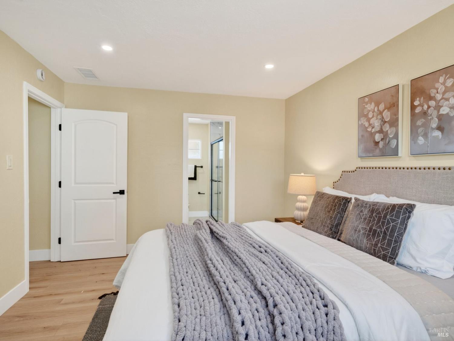 Detail Gallery Image 21 of 44 For 1014 Henry Ct, Vallejo,  CA 94591 - 3 Beds | 2 Baths