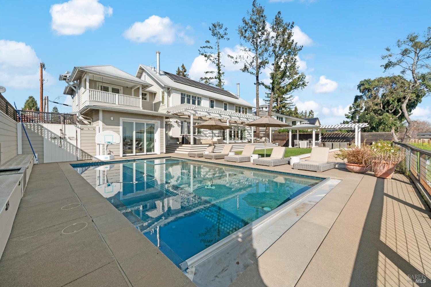 Detail Gallery Image 22 of 77 For 1135 Rutherford Rd, Rutherford,  CA 94558 - 4 Beds | 4 Baths